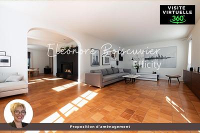 Maison - 210 m² - 8 pièces