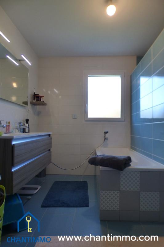 Maison - 186 m² - 8 pièces