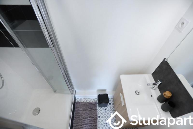 Chambre - 12 m² - 1 pièce