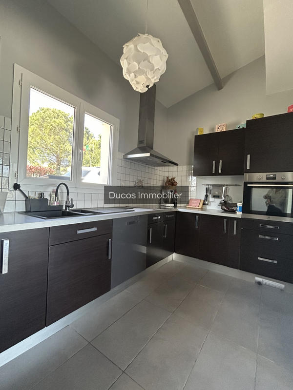 Maison - 180 m² - 5 pièces