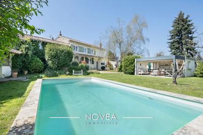 Maison ancienne - 307 m² - 9 pièces