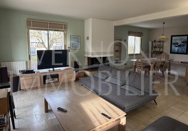 Maison - 225 m² - 7 pièces