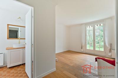 Maison - 176 m² - 7 pièces