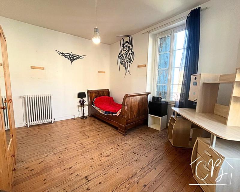 Maison - 190 m² - 10 pièces