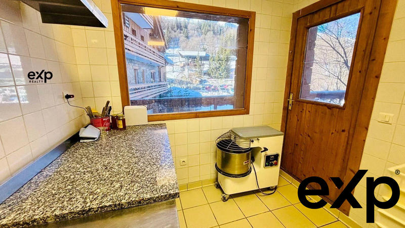 Fonds de commerce - 230 m²