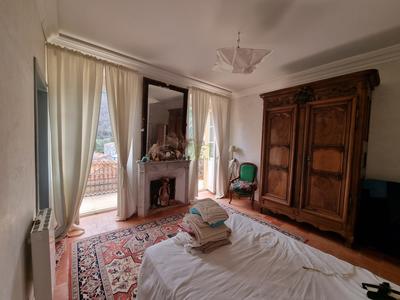 Maison ancienne - 321 m² - 13 pièces