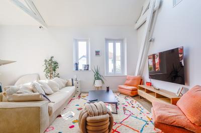 Loft - 132 m² - 5 pièces