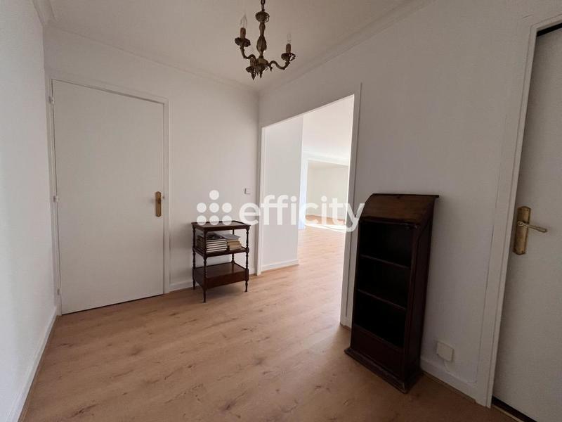 Appartement - 92 m² - 4 pièces