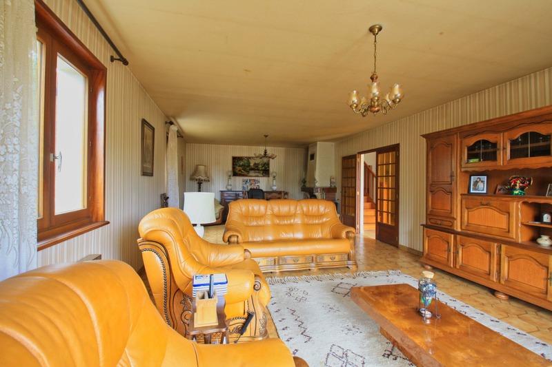 Maison - 225 m² - 7 pièces