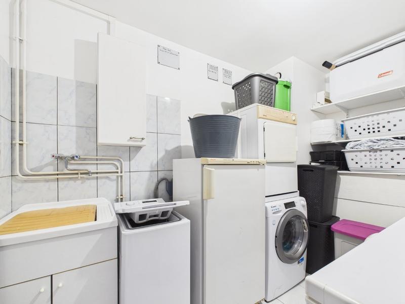 Maison - 298 m² - 11 pièces