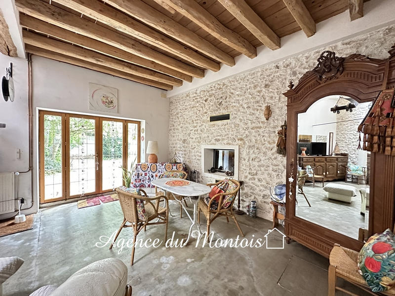 Maison - 165 m² - 7 pièces