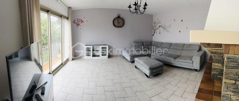 Villa - 181 m² - 8 pièces