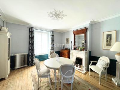 Maison de village - 218 m² - 7 pièces