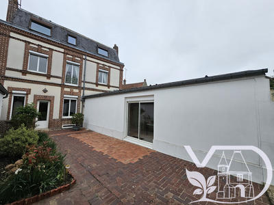 Maison - 280 m² - 6 pièces