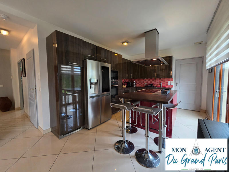 Maison - 175 m² - 7 pièces