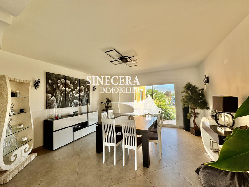 Maison - 224 m² - 9 pièces