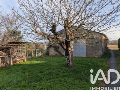 Maison - 64 m² - 4 pièces