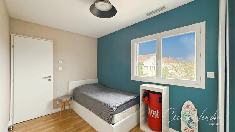 Maison - 160 m² - 8 pièces