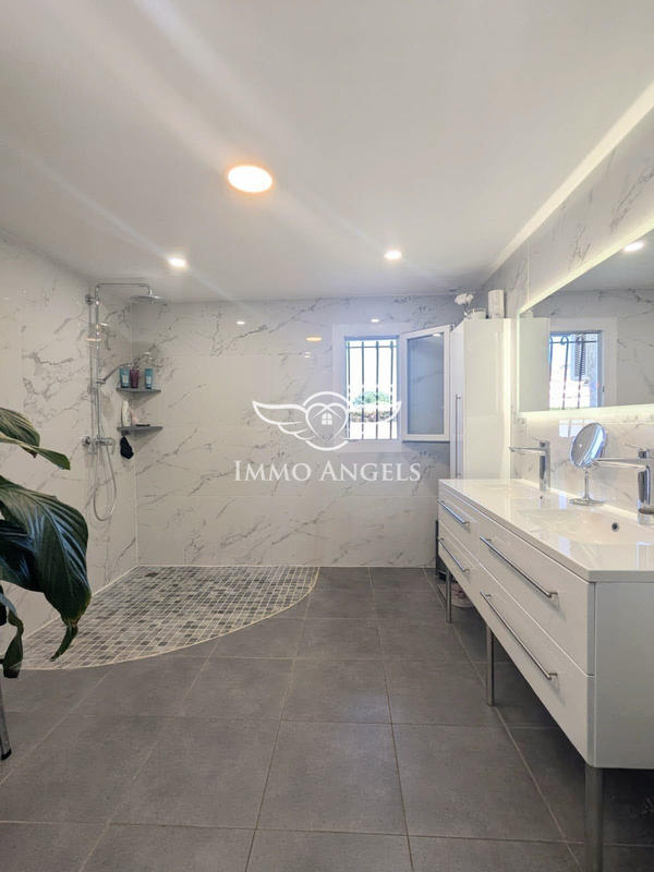 Villa - 155 m² - 6 pièces