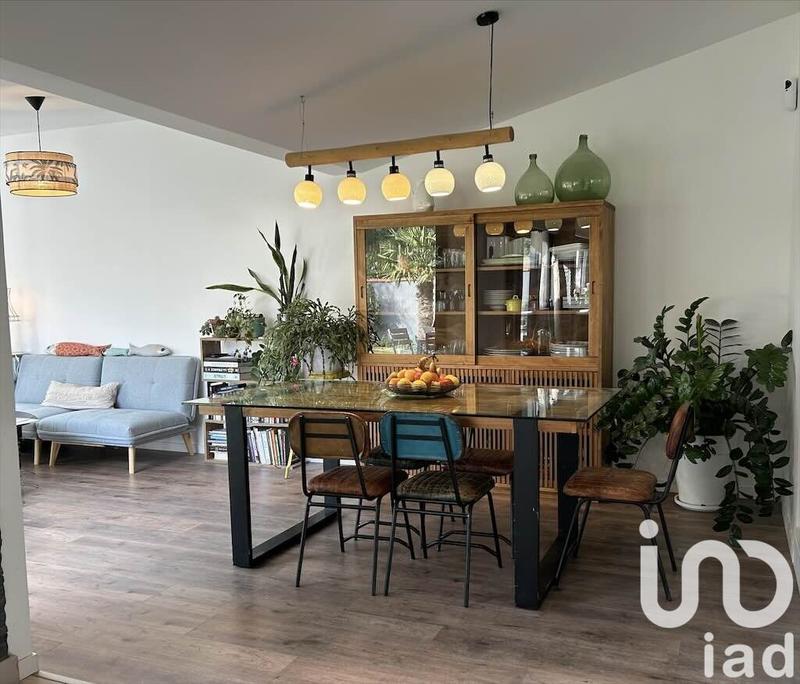 Maison - 196 m² - 6 pièces