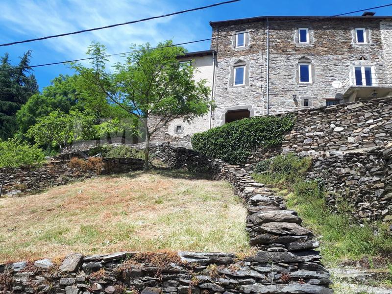 Maison - 104 m² - 5 pièces