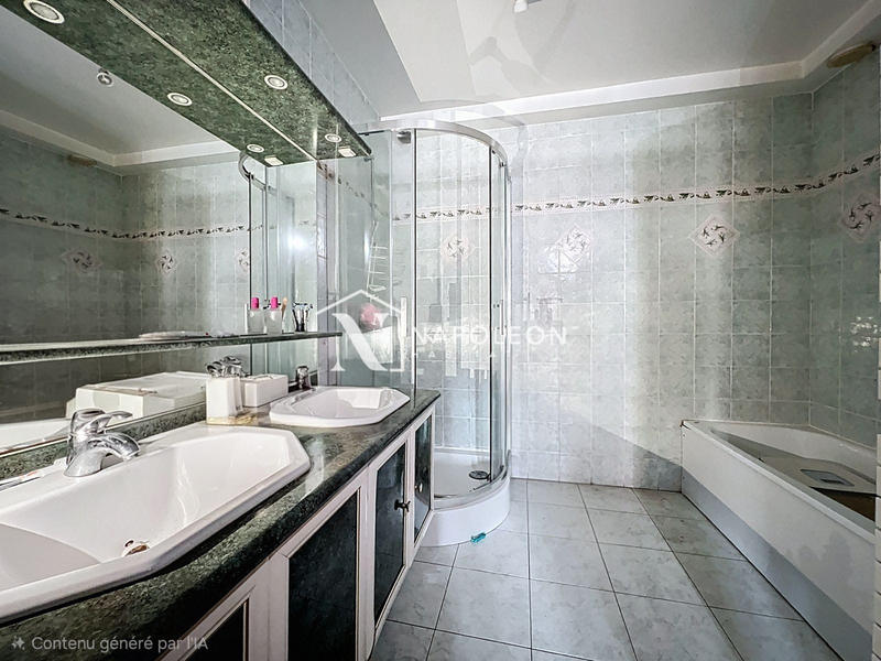 Appartement - 81 m² - 3 pièces