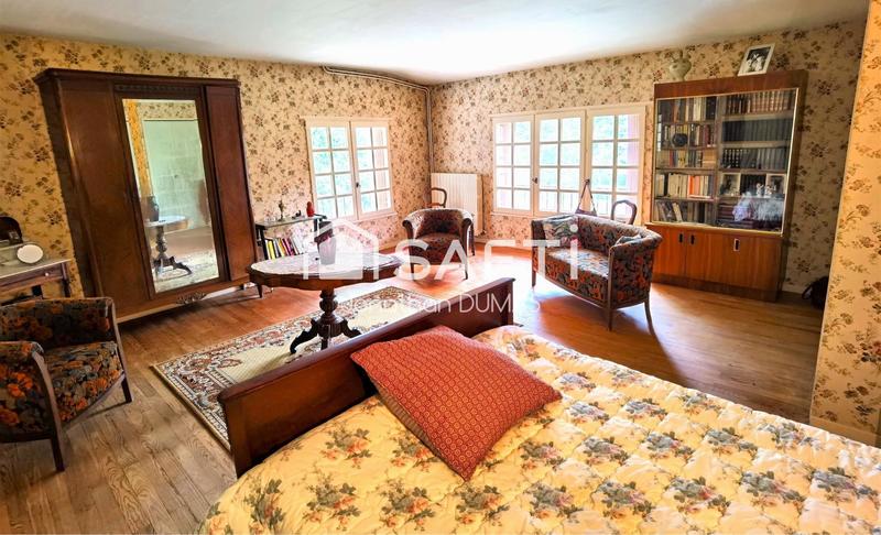 Maison - 283 m² - 16 pièces