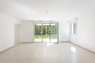 Appartement - 82 m² - 3 pièces