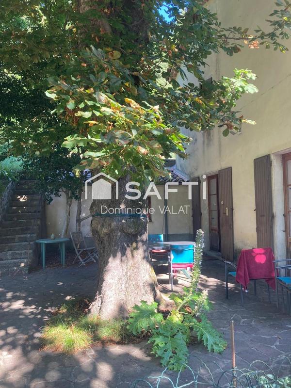 Maison - 457 m² - 16 pièces