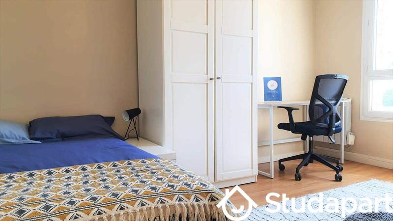 Chambre - 13 m² - 1 pièce