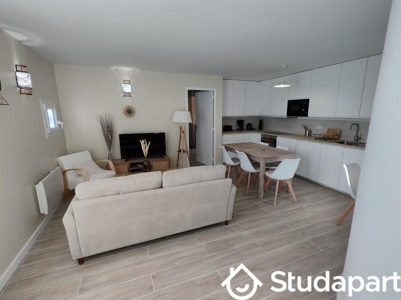 Chambre - 13 m² - 1 pièce