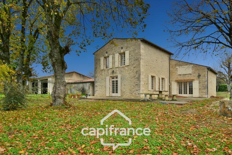 Maison - 226 m² - 8 pièces