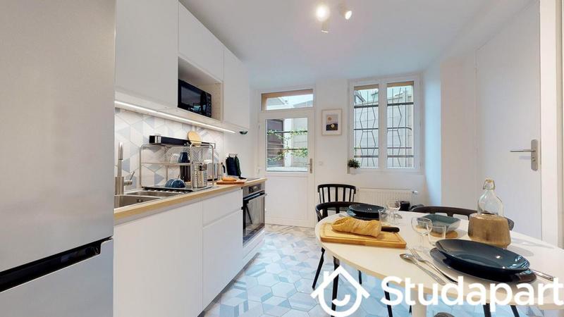 Chambre - 10 m² - 1 pièce