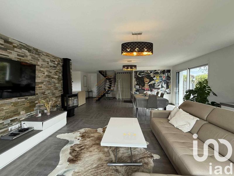 Maison - 162 m² - 6 pièces