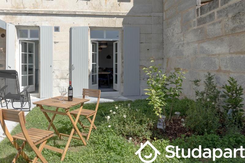 Chambre - 124 m² - 1 pièce