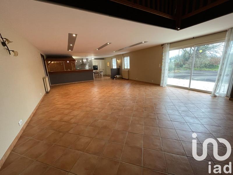 Maison - 235 m² - 7 pièces