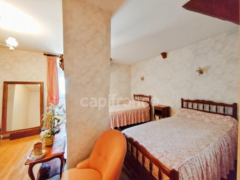 Maison - 183 m² - 6 pièces