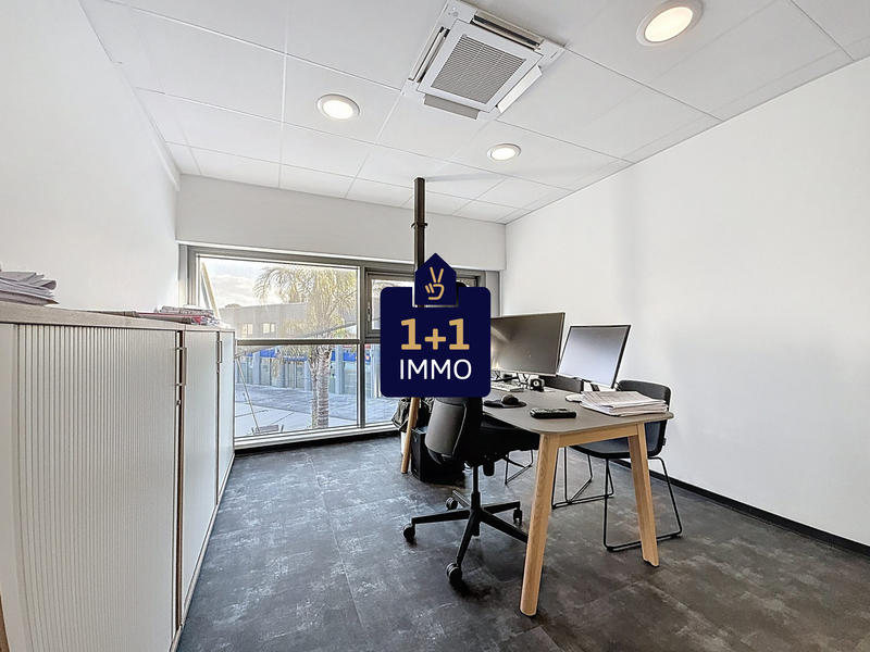 Local d'activités - 98 m² - 3 pièces