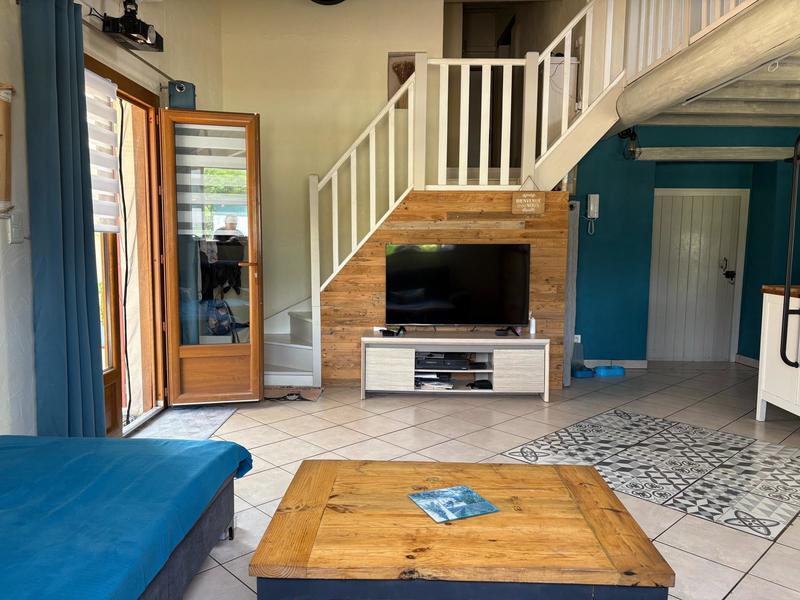 Maison - 210 m² - 6 pièces