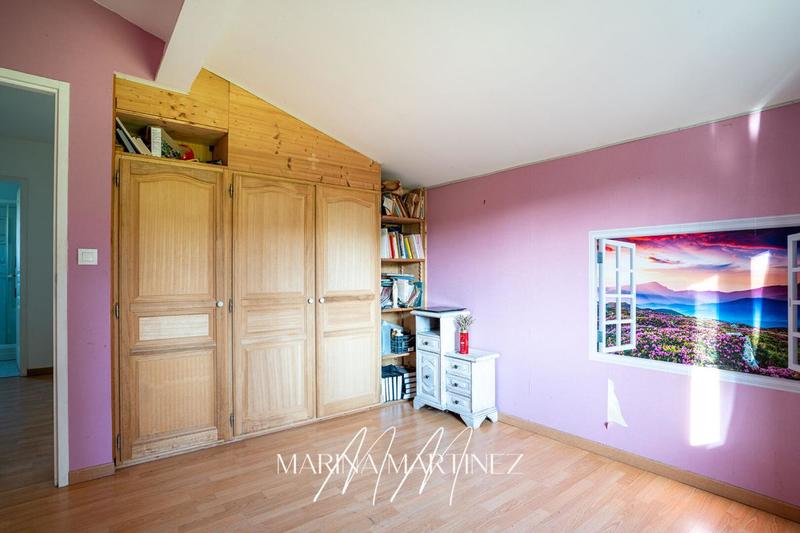 Maison - 205 m² - 8 pièces