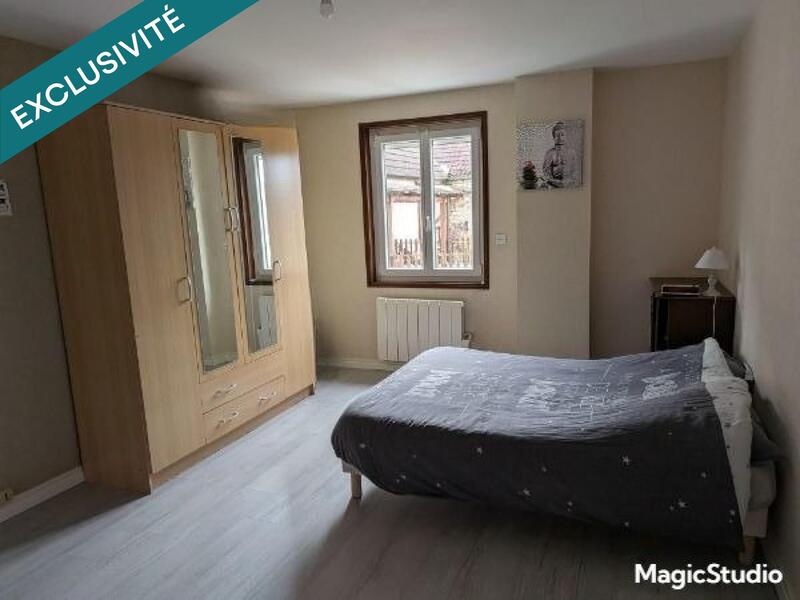 Maison - 140 m² - 8 pièces