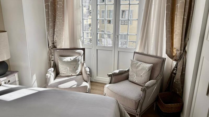 Appartement - 100 m² - 4 pièces