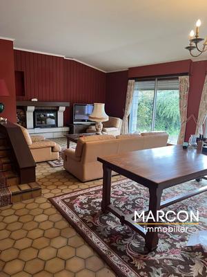 Maison - 225 m² - 7 pièces