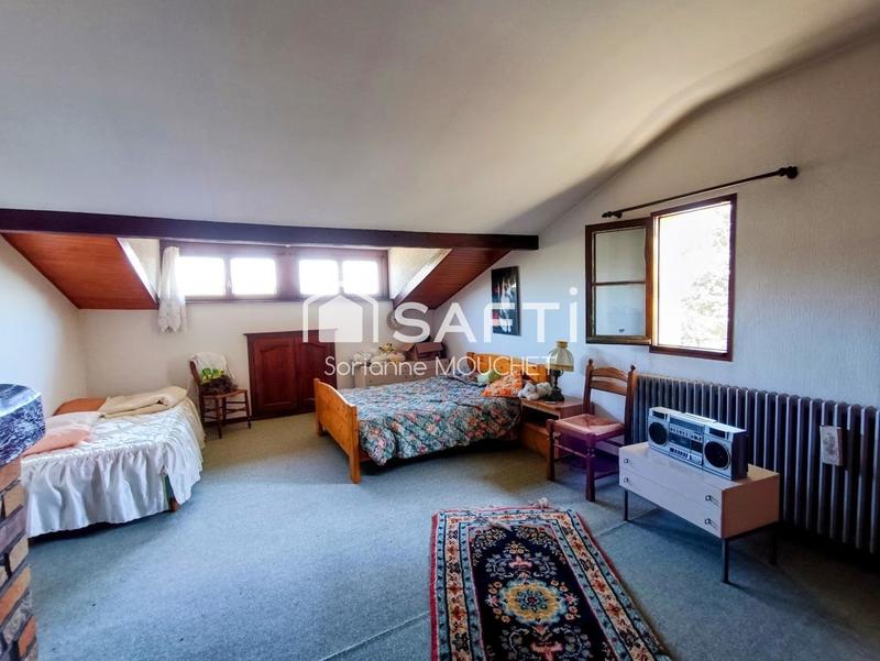 Maison - 181 m² - 6 pièces