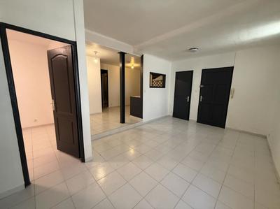 Immeuble - 135 m² - 7 pièces