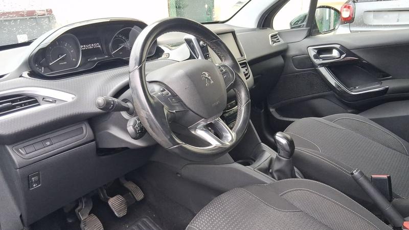 Peugeot 208 1.5 BlueHDi 100 Allure