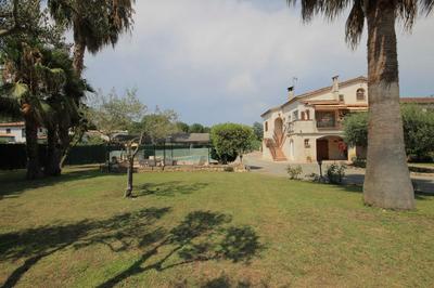 Maison - 196 m² - 6 pièces