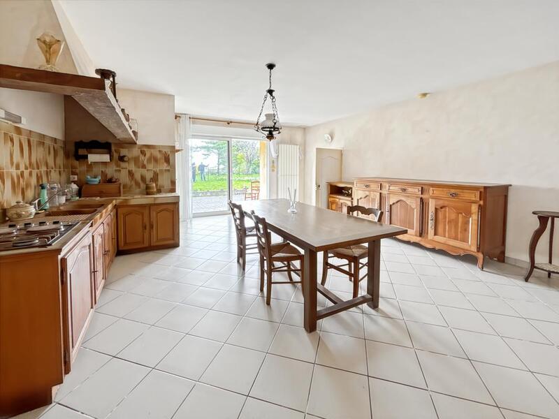 Maison - 183 m² - 7 pièces