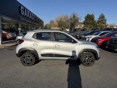 Dacia Spring Essential -23b