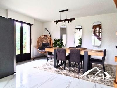 Maison - 145 m² - 5 pièces
